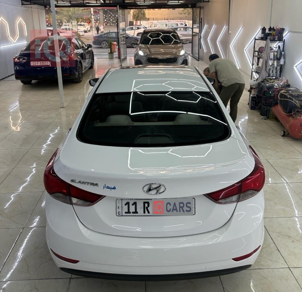 هیۆندای ئەلەنترا